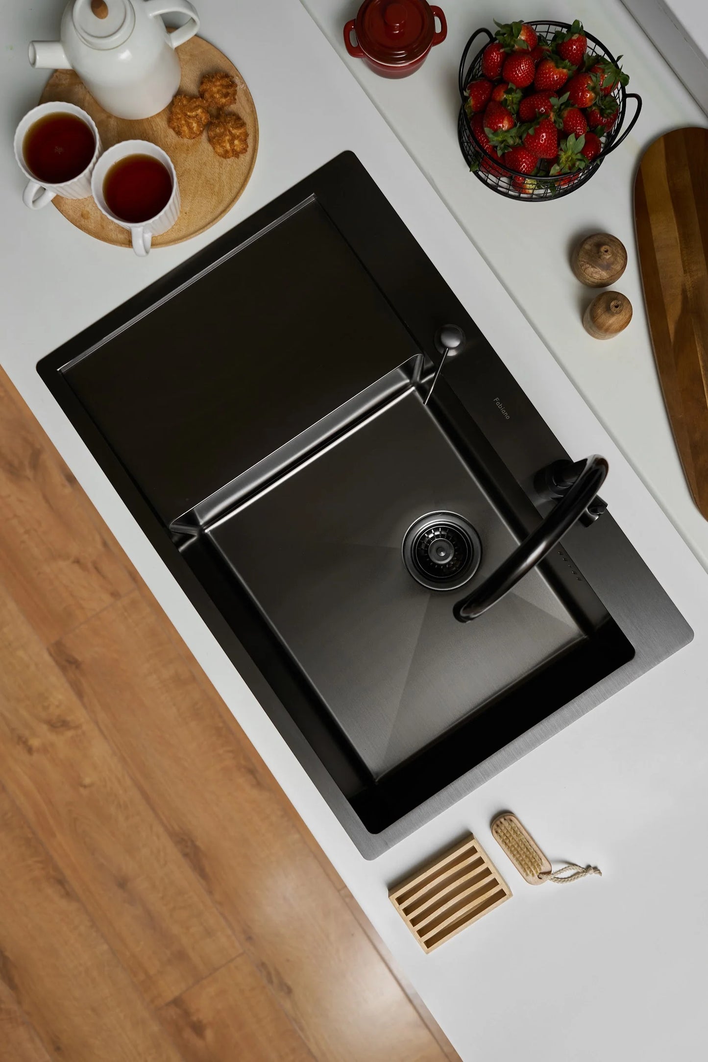 Chiuvetă Nano PVD 78 x 51 mm + baterie + dozator Black